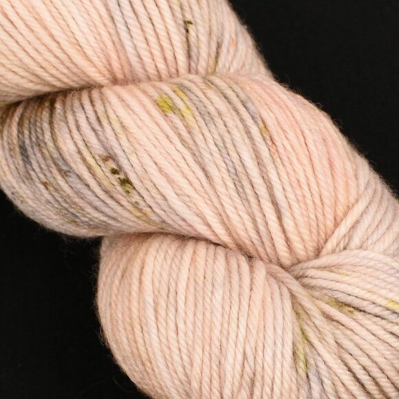 Nice & Knit DK Yarn Superwash Merino Wool Hand Dyed Pearls - Picture 2 of 3